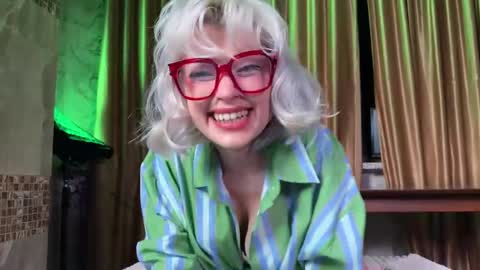 Snapshot of erectioneeering chatting on May 2026 07:09:02 PM Alissa online show from May 2026 07:09:02 PM