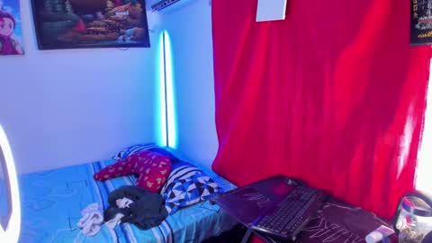 Snapshot of eren_blade_ chatting on January 2025 10:58:02 PM Tht BOSS Eren online show from January 2025 10:58:02 PM