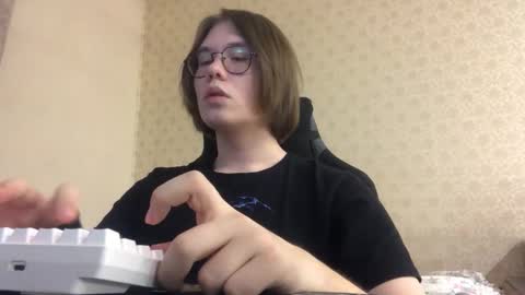 Snapshot of eric_bucks chatting on February 2026 11:16:02 PM haru moon online show from February 2026 11:16:02 PM