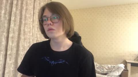 Snapshot of eric_bucks chatting on February 2026 11:28:02 PM haru moon online show from February 2026 11:28:02 PM