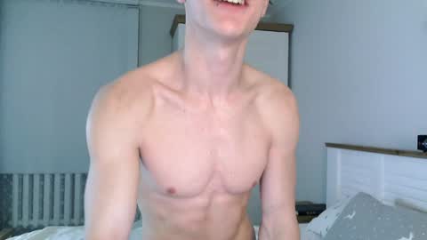 Snapshot of eric_crush chatting on December 2024 03:47:02 AM Eric Crush online show from December 2024 03:47:02 AM