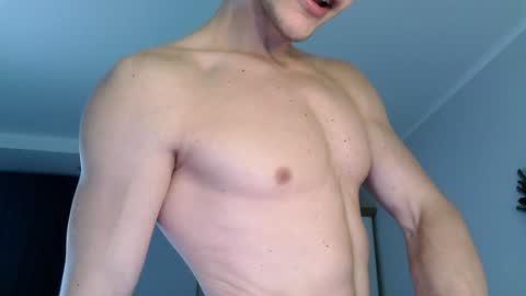 Snapshot of eric_crush chatting on December 2024 03:50:02 AM Eric Crush online show from December 2024 03:50:02 AM