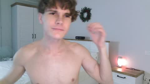 Snapshot of eric_crush chatting on December 2024 04:12:01 AM Eric Crush online show from December 2024 04:12:01 AM