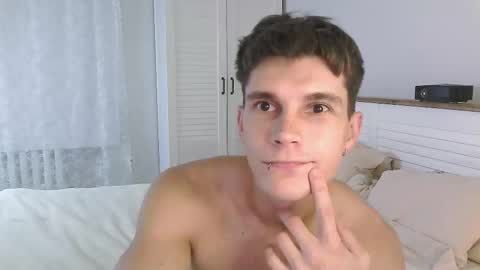 Snapshot of eric_crush chatting on September 2025 04:01:02 AM Eric Crush online show from September 2025 04:01:02 AM