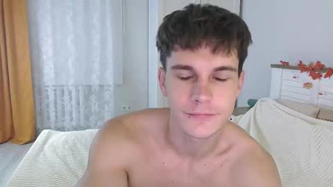 Snapshot of eric_crush chatting on October 2025 06:14:02 AM Eric Crush online show from October 2025 06:14:02 AM