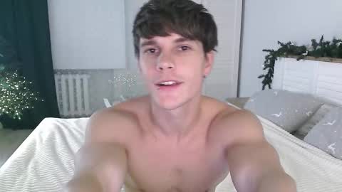 Snapshot of eric_crush chatting on December 2025 06:31:01 AM Eric Crush online show from December 2025 06:31:01 AM