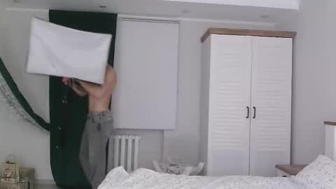 Snapshot of eric_crush chatting on February 2026 03:38:02 AM Eric Crush online show from February 2026 03:38:02 AM