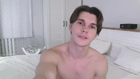 Snapshot of eric_crush chatting on February 2026 07:24:01 AM Eric Crush online show from February 2026 07:24:01 AM