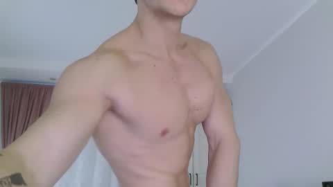 Snapshot of eric_crush chatting on February 2026 04:17:01 AM Eric Crush online show from February 2026 04:17:01 AM