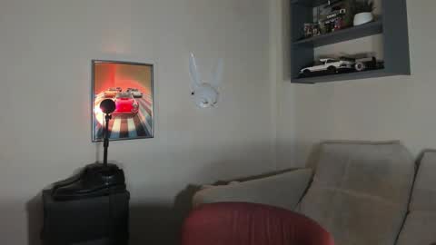 Eric online show from November 2025 07:49:02 PM