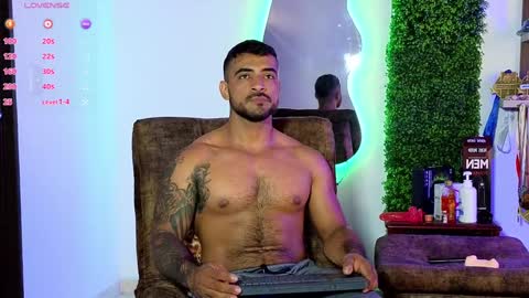 Snapshot of eric_harrison1 chatting on December 2024 04:19:02 PM Brayan online show from December 2024 04:19:02 PM