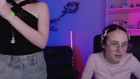 your dear Erica  online show from April 2026 09:39:01 PM