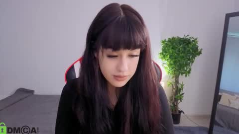 Erika online show from October 2025 02:36:01 PM