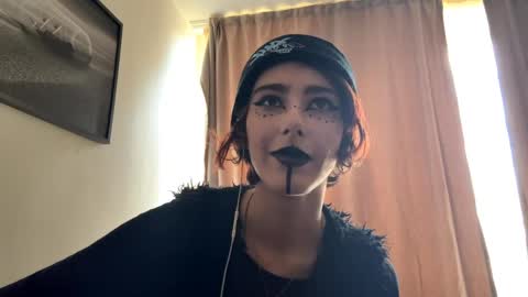 Olivia online show from April 2026 11:32:01 AM