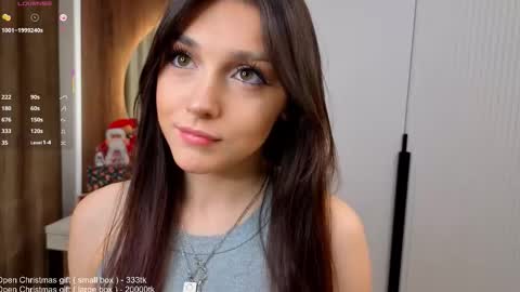 Snapshot of ericapapandrea chatting on December 2025 02:30:02 AM Dina online show from December 2025 02:30:02 AM