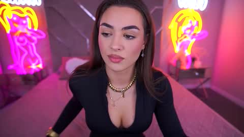 Erica online show from November 2025 02:16:01 PM