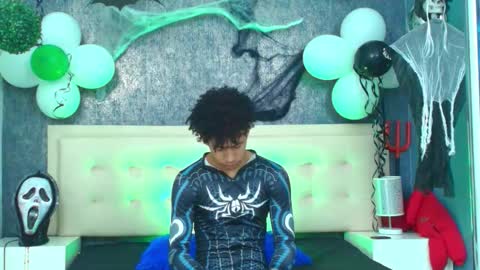   online show from October 2025 04:25:02 AM