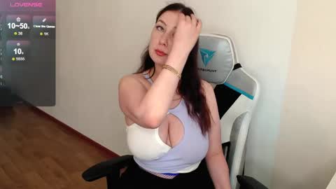 erin and johnny online show from June 2026 01:11:01 PM