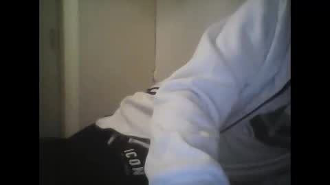 Snapshot of erjoseillo chatting on March 2026 05:19:02 PM erjoseillo online show from March 2026 05:19:02 PM