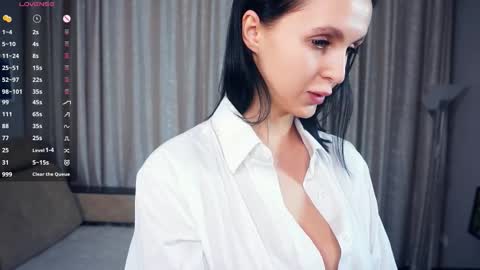 Erline and Monica online show from November 2025 07:16:02 PM