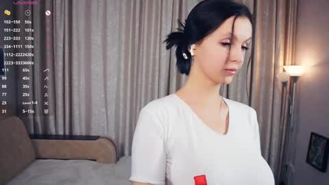 Erline and Monica online show from December 2025 07:11:01 PM