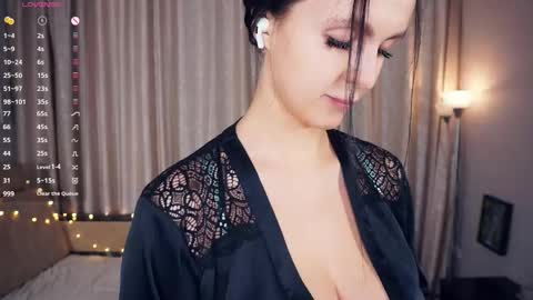 Erline and Monica online show from January 2026 07:28:02 PM