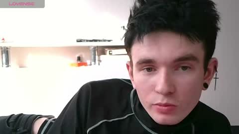 Snapshot of ernest_ice chatting on April 2026 01:20:01 PM Ernest online show from April 2026 01:20:01 PM