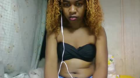 Snapshot of erolinee chatting on September 2025 02:33:01 AM erolinee online show from September 2025 02:33:01 AM