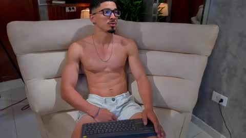 Snapshot of eros_becker_ chatting on April 2026 02:36:02 AM eros_becker_ online show from April 2026 02:36:02 AM