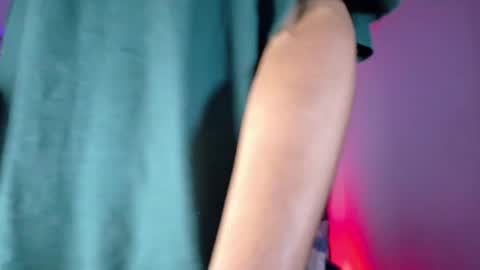 Snapshot of eros_chipre chatting on May 2026 03:04:02 AM Eros online show from May 2026 03:04:02 AM