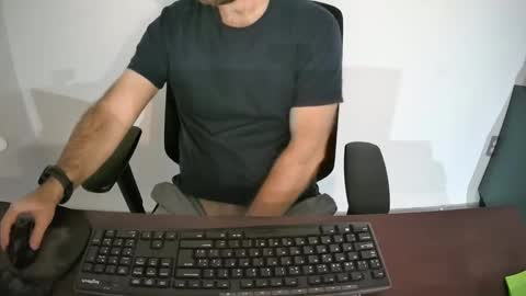 Snapshot of eroskatt chatting on February 2025 01:14:01 AM Eroskatt online show from February 2025 01:14:01 AM