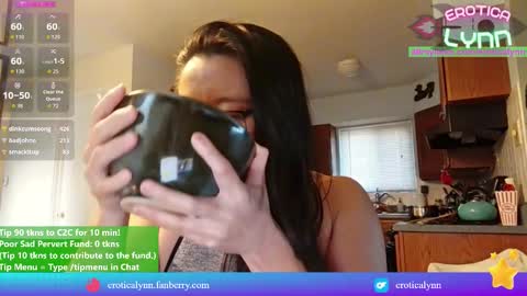 Lynn   online show from December 2025 08:39:01 PM