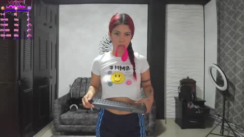 Snapshot of eroticazir chatting on December 2024 06:42:02 PM Valentine online show from December 2024 06:42:02 PM