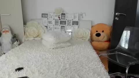 eroticsensualkitty4u online show from February 2026 07:50:01 AM