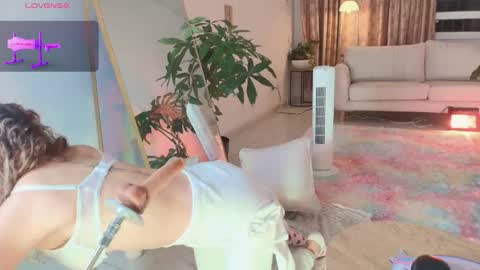 Snapshot of erotik_lady chatting on September 2025 02:36:02 AM TINY online show from September 2025 02:36:02 AM