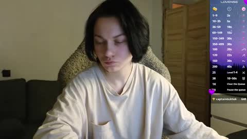 esajukyy online show from February 2026 04:50:01 PM