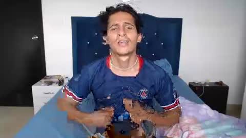 Snapshot of escanor_legendary chatting on January 2025 08:29:01 PM Scanor online show from January 2025 08:29:01 PM