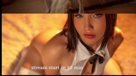 Snapshot of escarlett_wii chatting on October 2025 12:05:02 PM SCARLETT online show from October 2025 12:05:02 PM