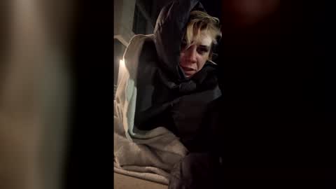 escence1994 online show from February 2026 02:10:02 PM