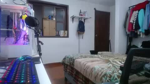 Esteban online show from January 2025 02:37:02 AM
