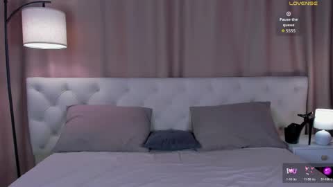 esme_fox online show from May 2026 05:41:02 PM