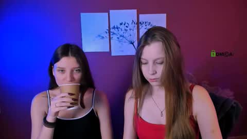 esme_moore_ online show from October 2025 09:59:01 AM