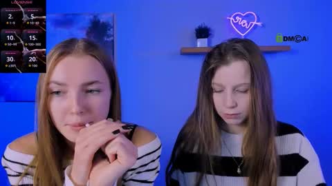 esme_moore_ online show from November 2025 09:42:02 AM