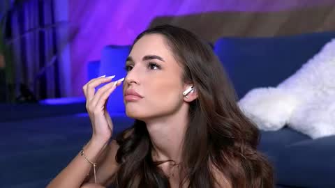 Raluca  online show from September 2025 11:42:02 PM