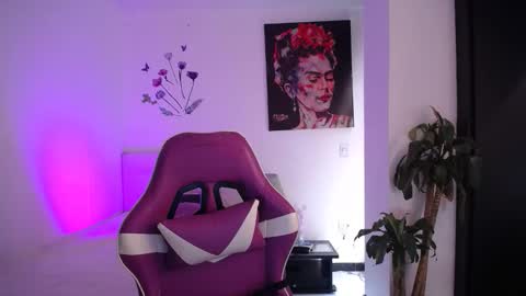 Esmeralda online show from March 2026 06:58:02 PM