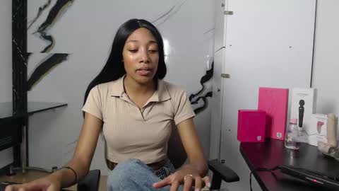 esmeralda_bk online show from September 2025 09:52:02 PM