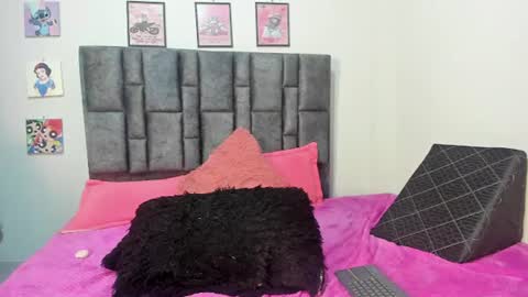 Perla online show from July 2026 06:39:02 AM