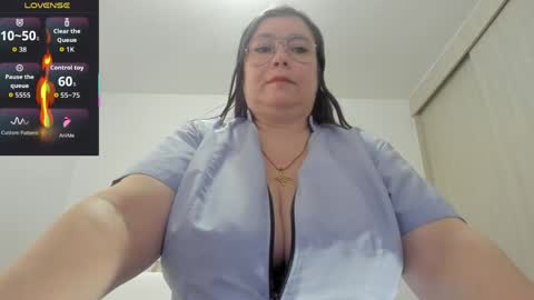 Snapshot of esmeraldo_mfc chatting on May 2026 09:56:02 PM Esmeralda online show from May 2026 09:56:02 PM