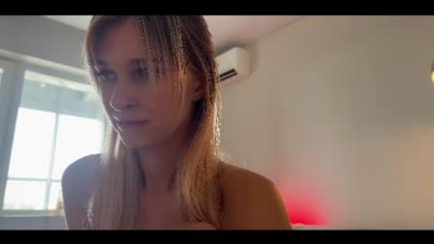 Snapshot of esmereal chatting on July 2026 07:23:01 AM How was your Christmas online show from July 2026 07:23:01 AM