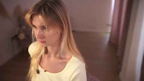 Snapshot of esmereal chatting on July 2026 05:22:02 AM How was your Christmas online show from July 2026 05:22:02 AM